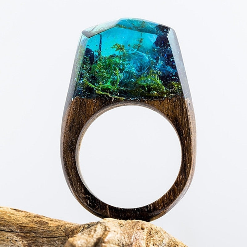 The New Wood Ring Features Explosive Fashion Rings