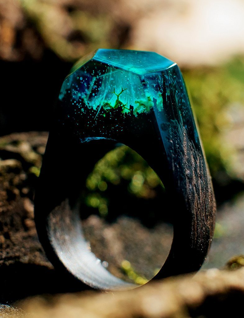 The New Wood Ring Features Explosive Fashion Rings