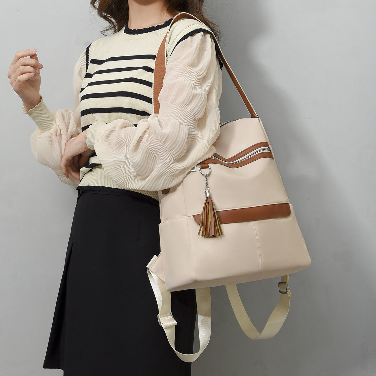 Fashionable Large Capacity Oxford Cloth Wear-resistant Women's Casual Backpack