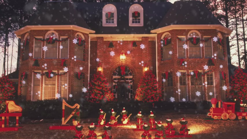 Christmas Projector Lights Outdoor Snowflake Projector Lights with Remote Christmas Decorations Indoor Outdoor IP65 Waterproof Holiday Projector Ideal for Xmas Holiday Party Wedding Garden Patio
