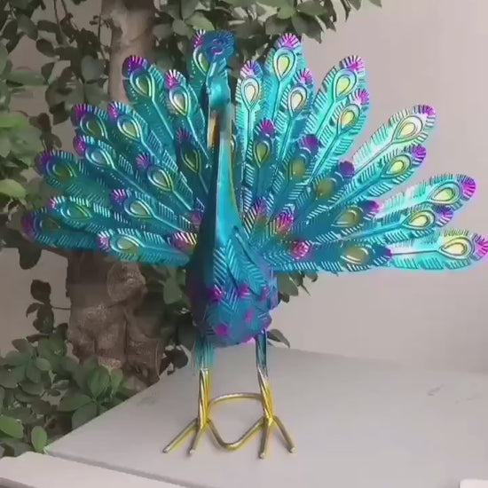 1pc Peacock Pattern Statue Decoration Iron Art Garden Courtyard Peacock Indoor Living Room Decoration Wedding Showcase Window Aesthetic Decoration Outdoor Decor