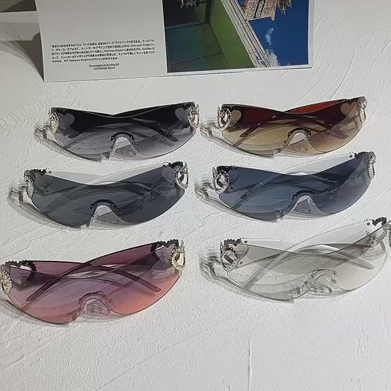 Y2K Wrap Around Fashion Sunglasses For Women Men Onepiece Gradient Lens Glasses Heart Design Hollow Temple Eyewear UV400